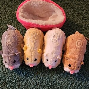Zhu Zhu Pet Bundle